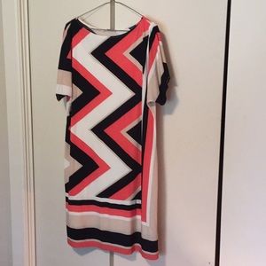 Fun comfortable dress that is very chic looking